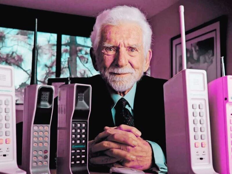Martin-Cooper-Father-Cellphone