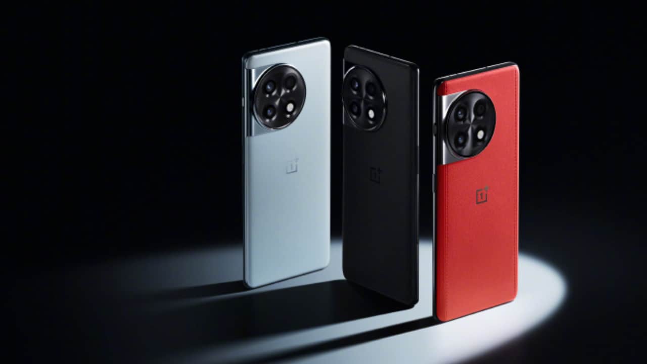 OnePlus-Ace-2-Red-Vegan-Leather-Edition