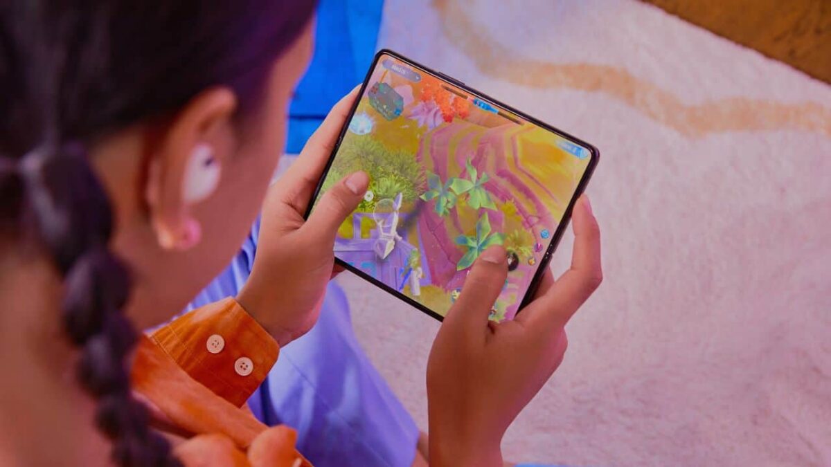 Playing-mobile-games