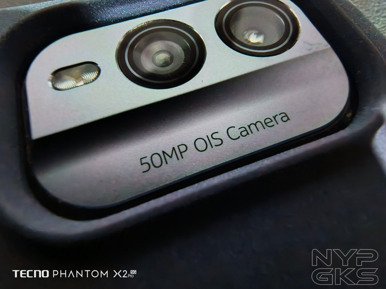 TECNO-Phantom-X2-Pro-macro-5319