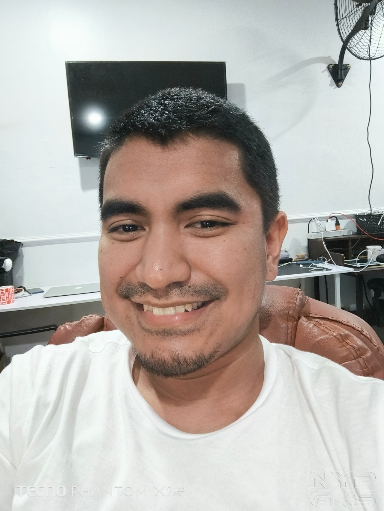TECNO-Phantom-X2-Pro-selfie
