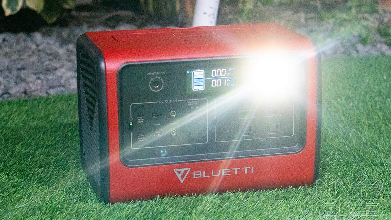 BLUETTI EB70 Portable Power Station Review | NoypiGeeks