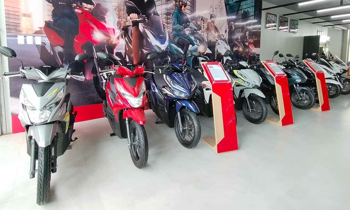 Brand-new-motorcycles-200cc-3-year-registration