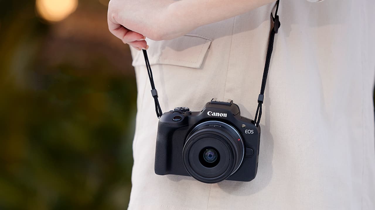 Canon-EOS-R100-NoypiGeeks