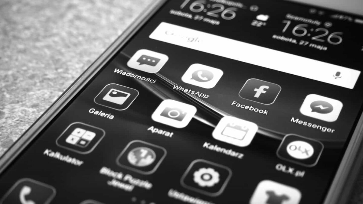 Millions-brand-new-phones-shipped-malware