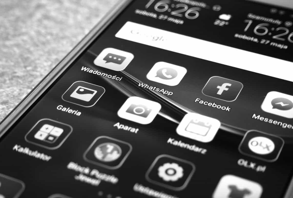 Millions-brand-new-phones-shipped-malware