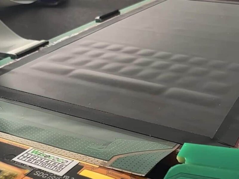 Physical-keyboard-smartphones-inflatable-buttons