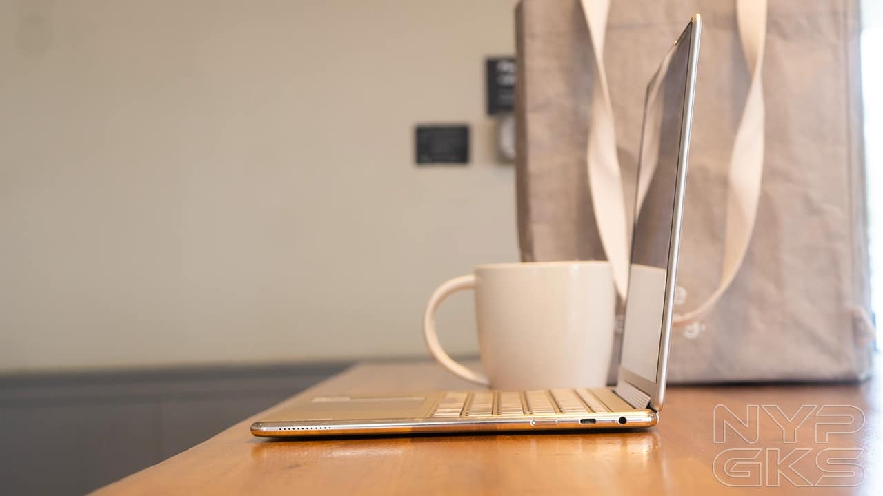 Lenovo-Yoga-9i-Gen-8-Review-5965