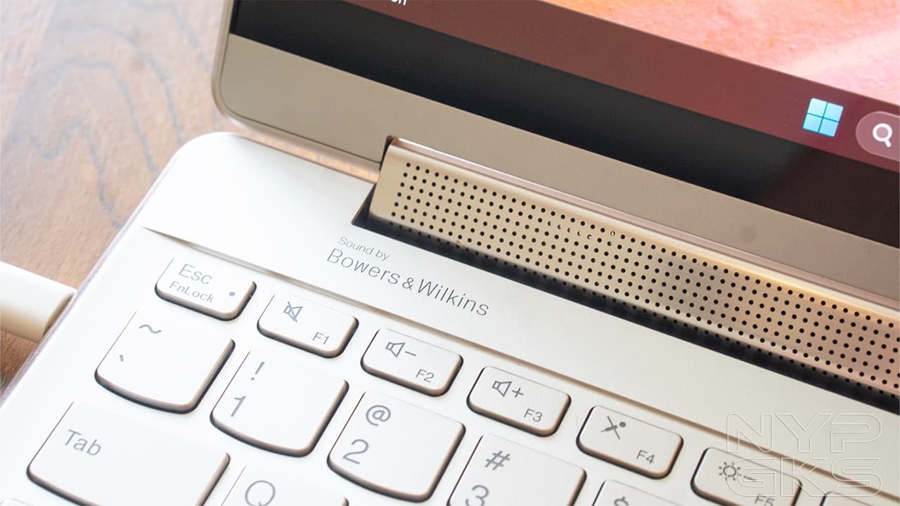 Lenovo-Yoga-9i-Gen-8-Review-5984
