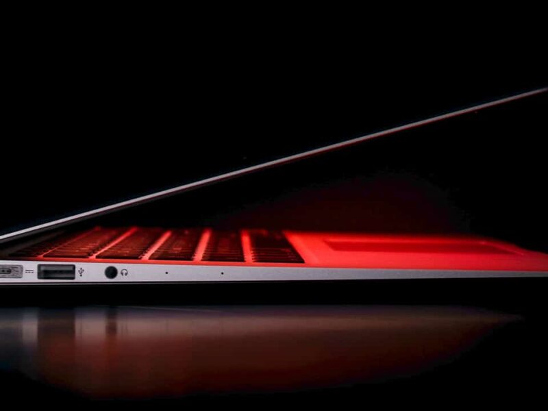 Microsoft-macOS-flaw-hackers-infect-undeletable-malware