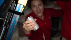 NASA-recycled-astronaut-pee-sweat-drinkable-water
