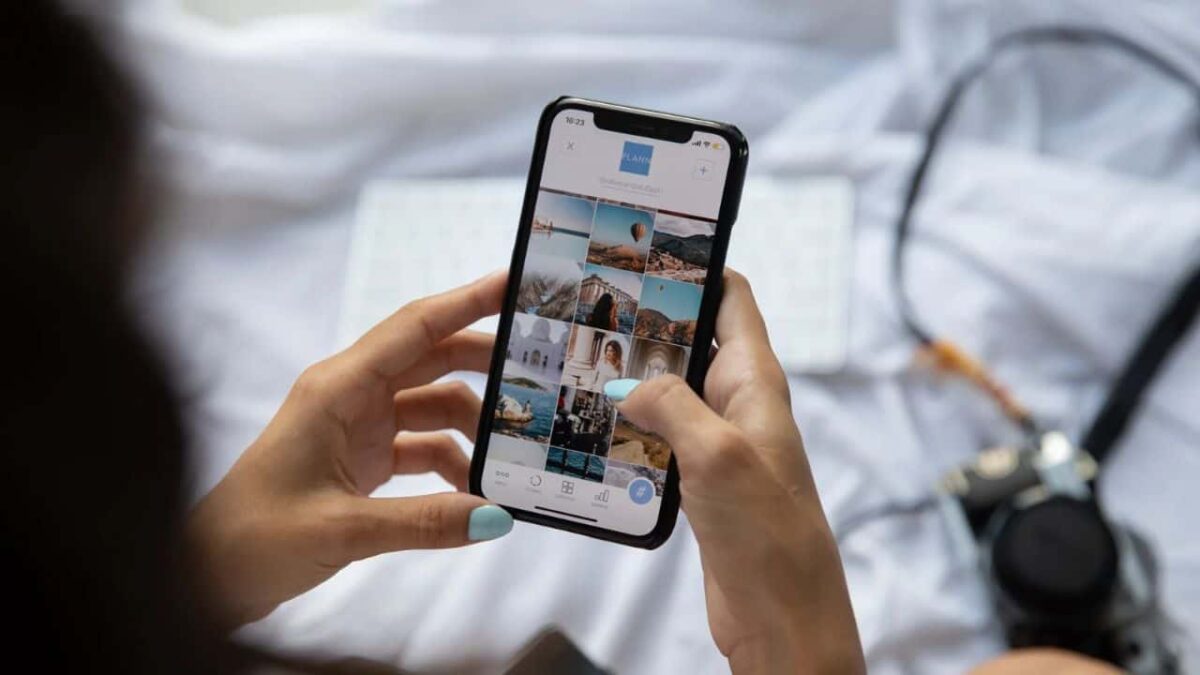 Using-iPhone-1277672