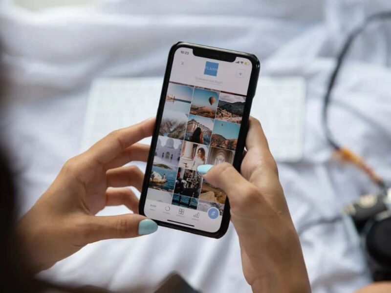 Using-iPhone-1277672