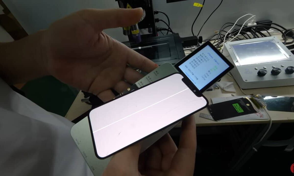 Laser-tech-fix-OLED-screen