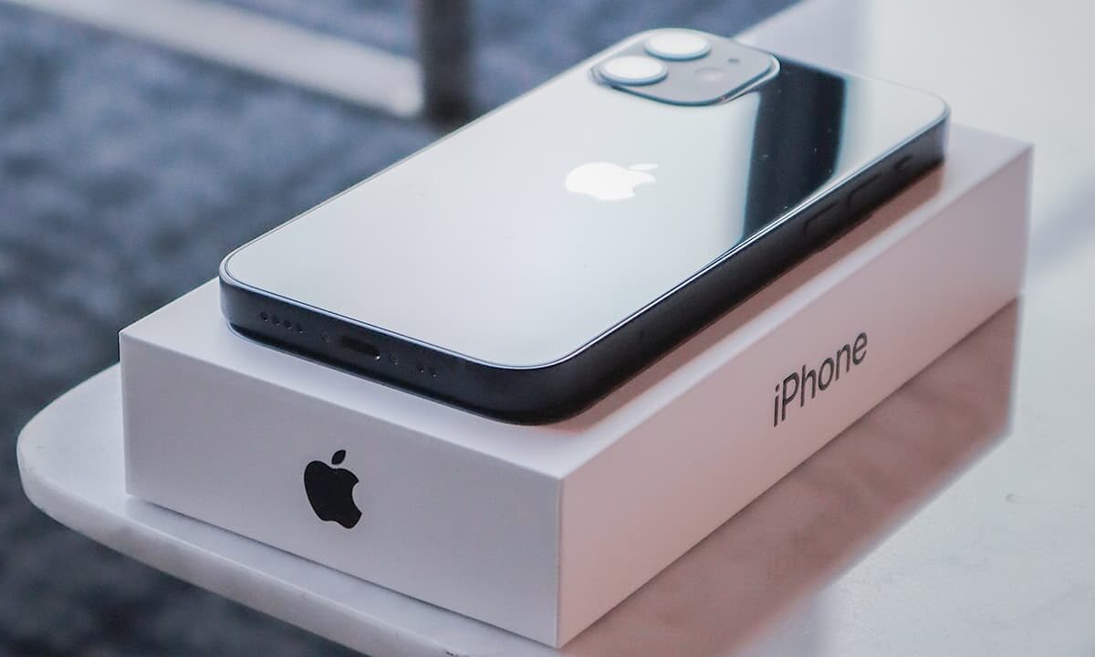 iPhone-13-Digital-Walker