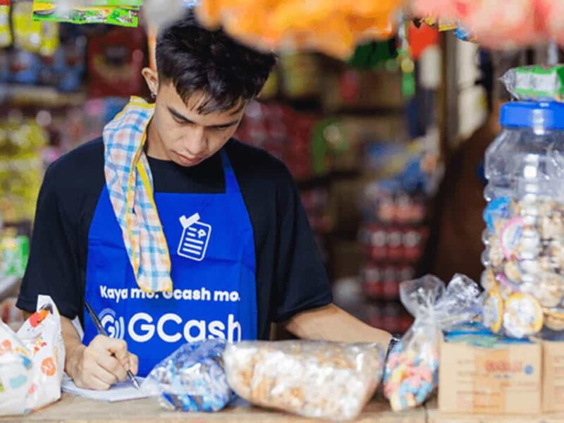 GCash-waives-fee-Sari-Sari-stores-market-vendors-qr-payments