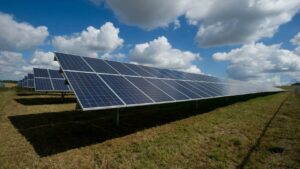 Meralco-invest-php18-billion-expand-renewable-energy