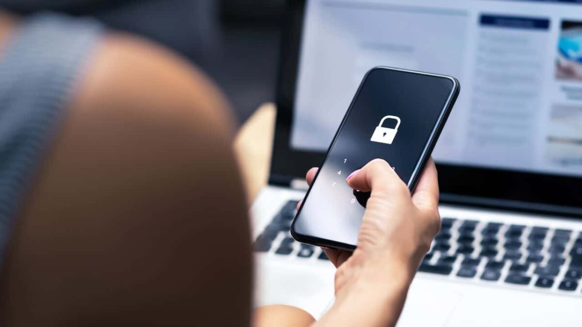 Mobile-Scams-4782