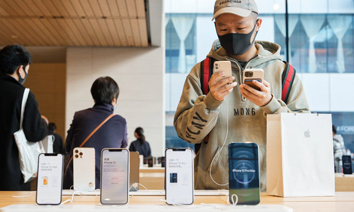 France-halts-iPhone-12-sales-radiation