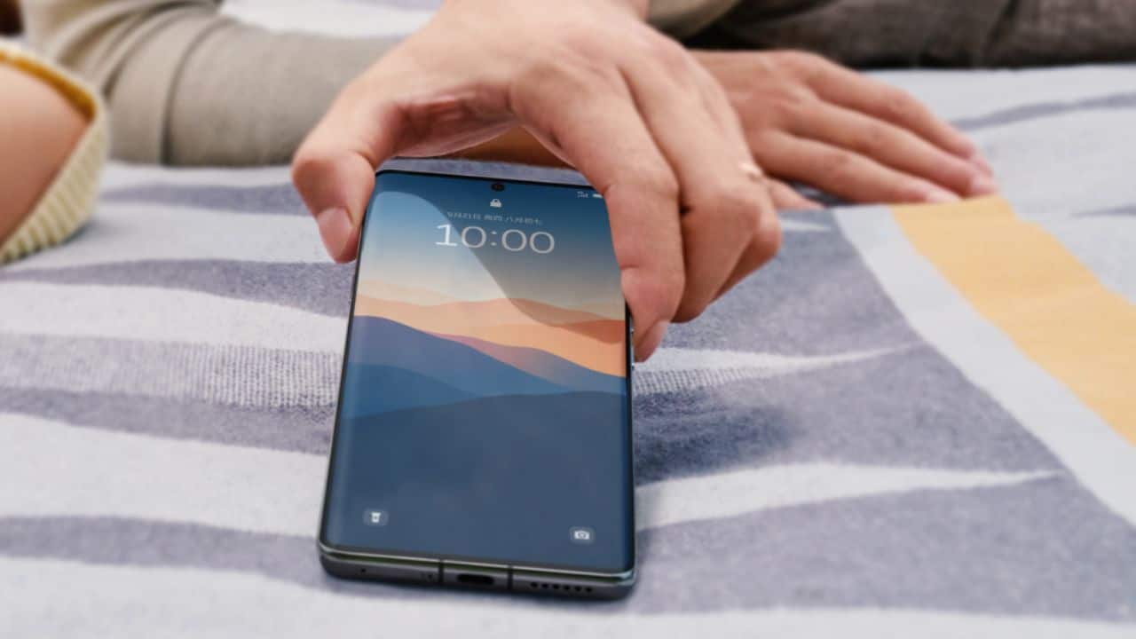 Nio-Phone-5991