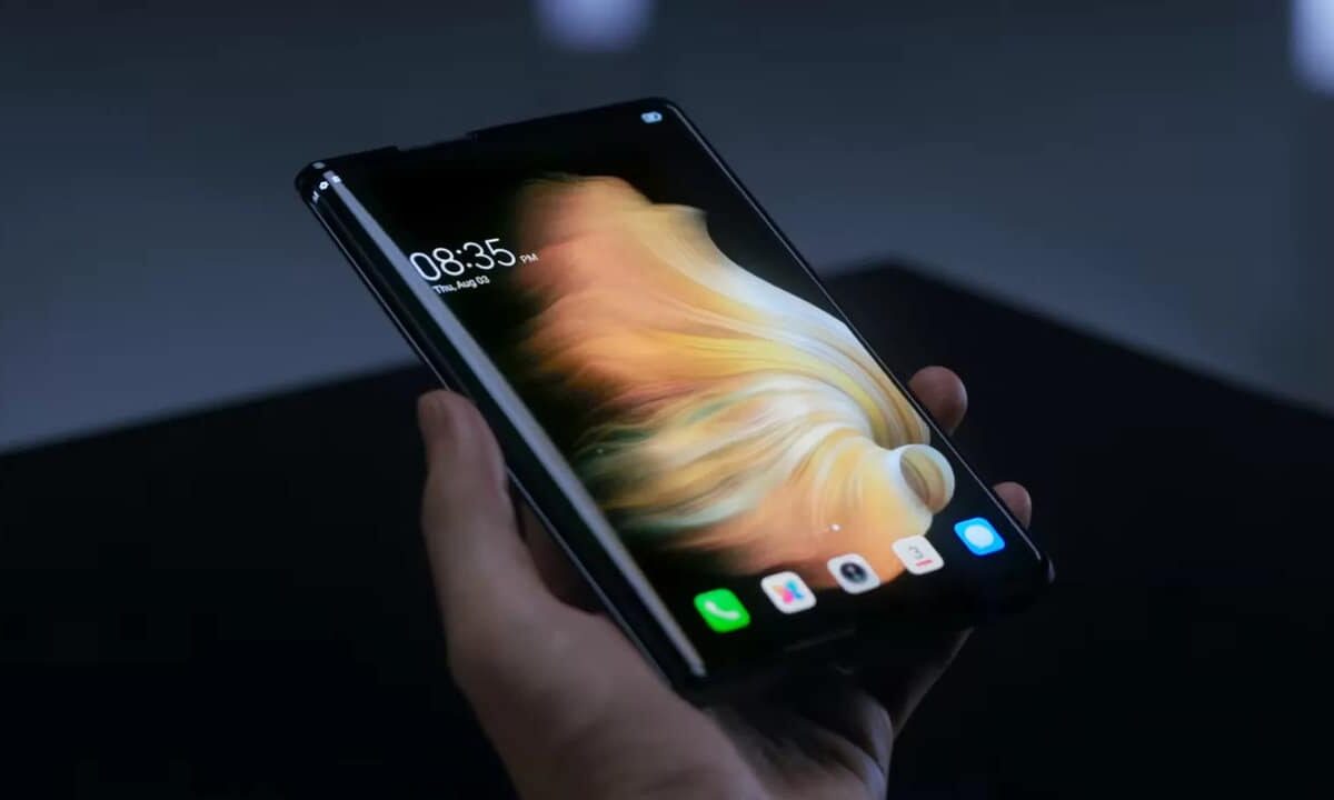 TECNO-Phantom-Ultimate-Rollable-Smartphone