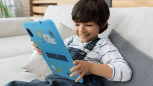 DOOGEE-U10-Kid