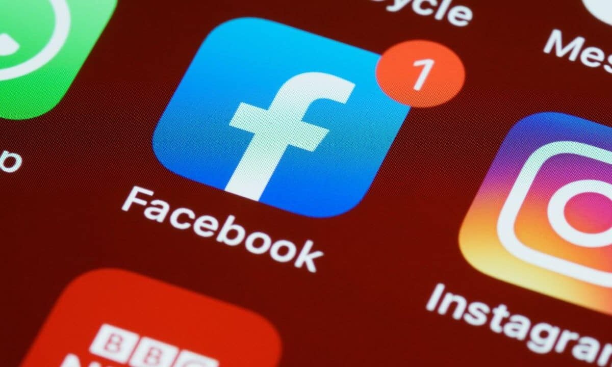 Facebook-Instagram-4782