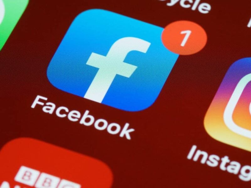 Facebook-Instagram-4782