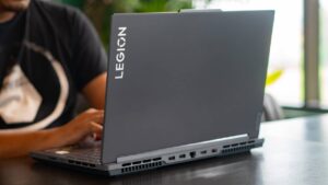 Lenovo-Legion-Slim-5i-Gen-8