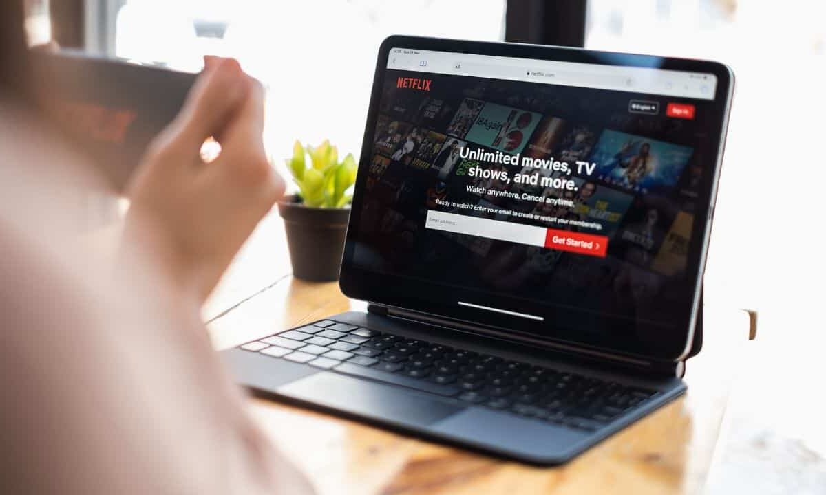 Online-subscriptions-4821