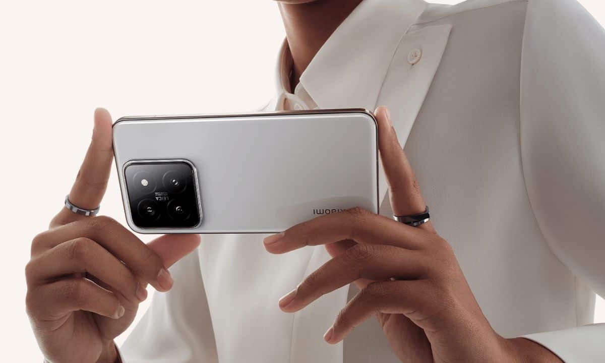 Xiaomi-14-NoypiGeeks