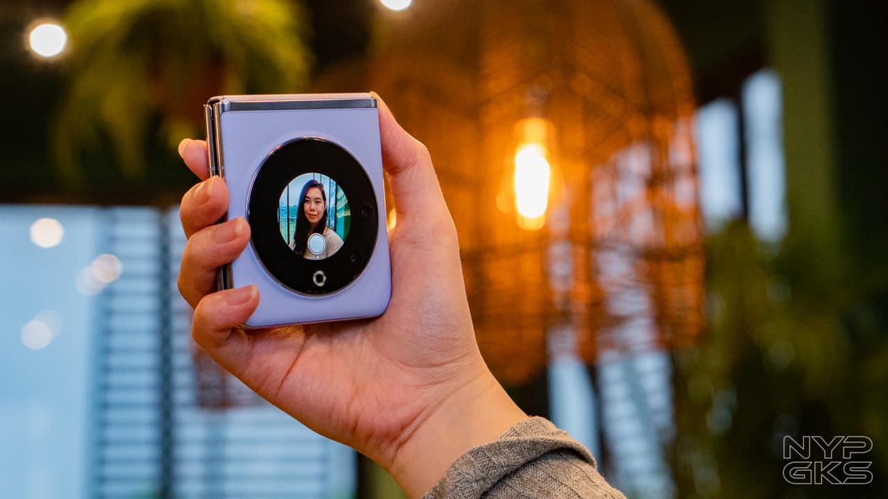 TECNO-Phantom-V-Flip-Rear-Selfie