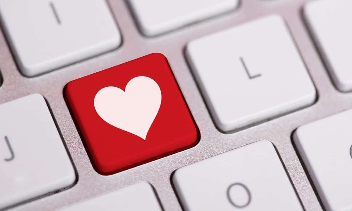 Online-Romance-LinkedIn