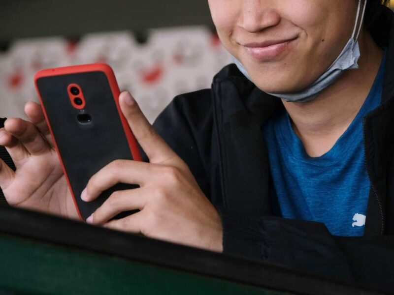 Filipinos-spend-most-time-watching-online-content