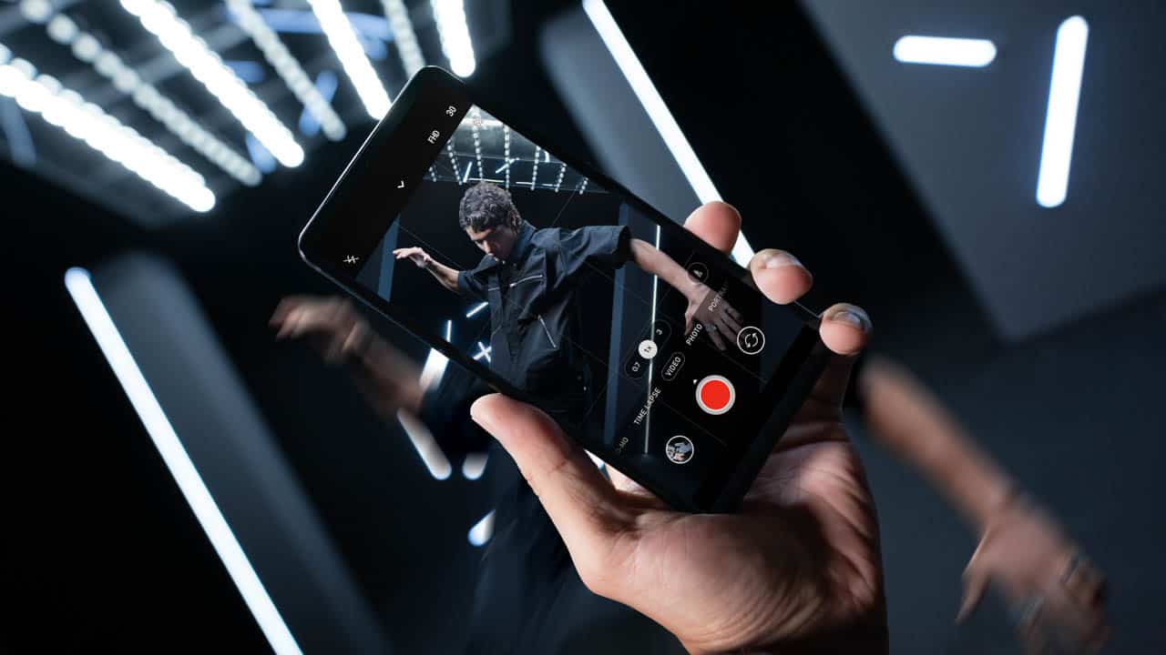 ASUS-ROG-Phone-8-Pro-NoypiGeeks