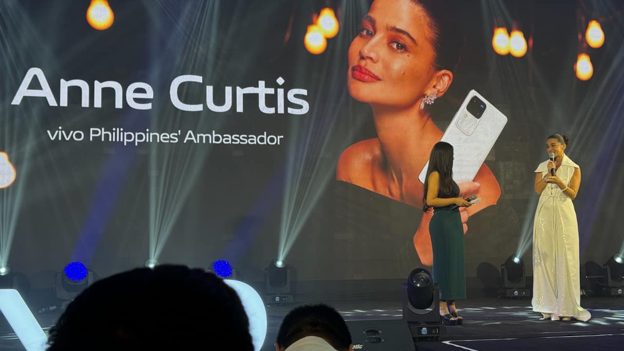 Anne-Curtis-vivo-V30-Series-6971
