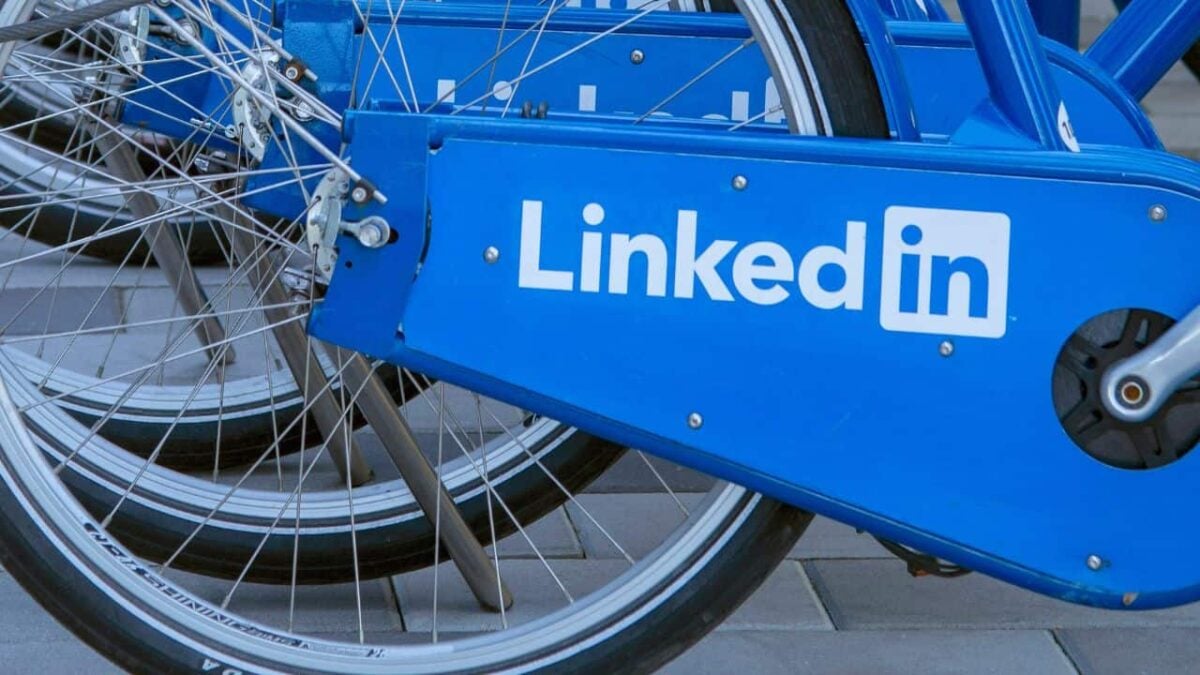 LinkedIn-adding-games-platform