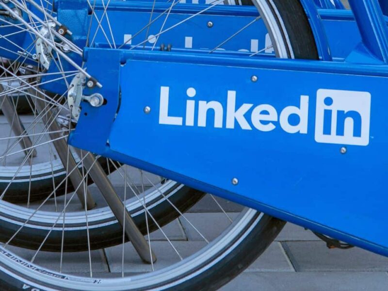 LinkedIn-adding-games-platform