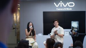 Alden-Richards-vivo-Y100-smartphone