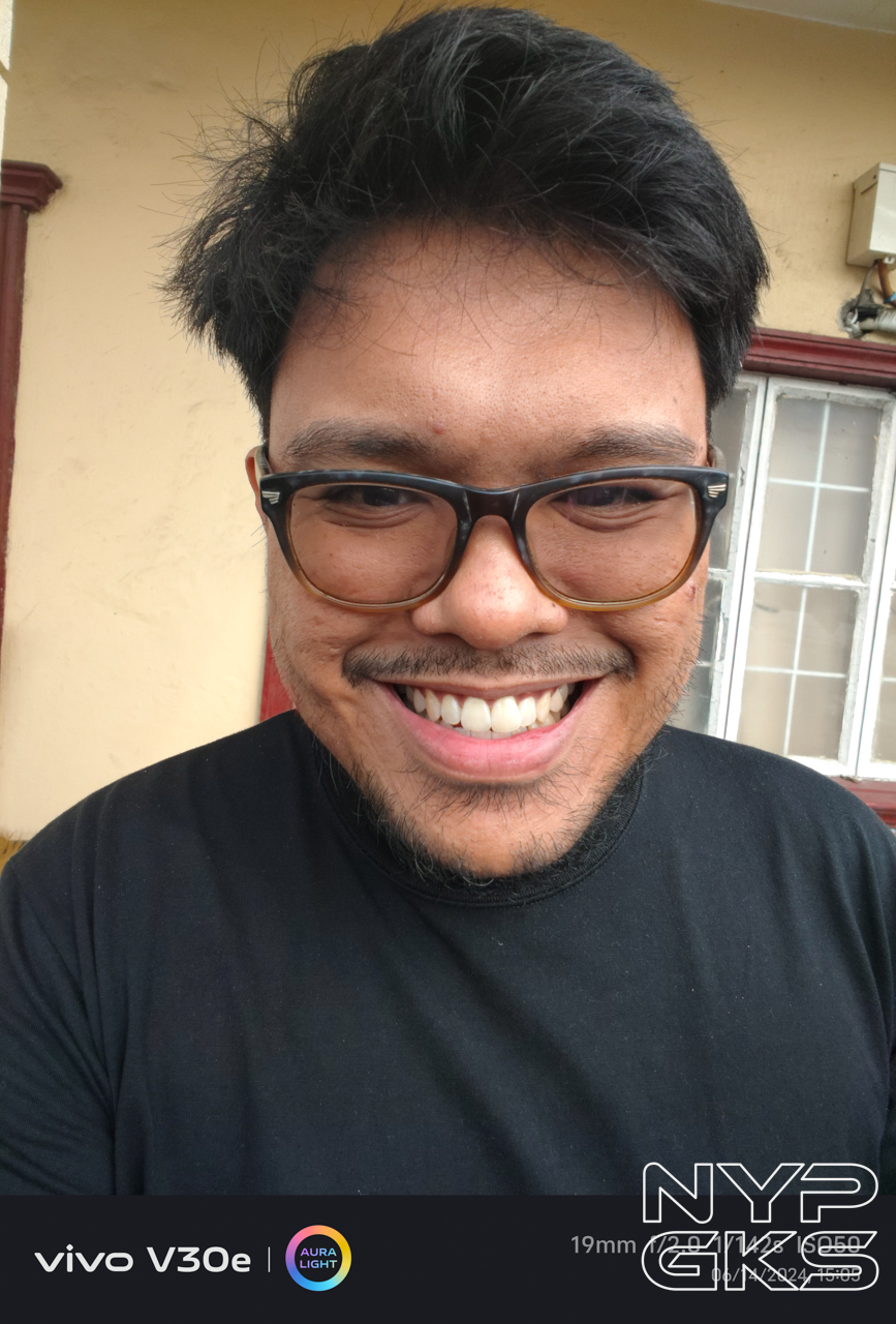 vivo-V30e-selfie-5814
