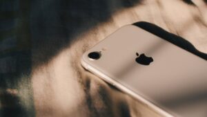 Apple-iPhone-SE
