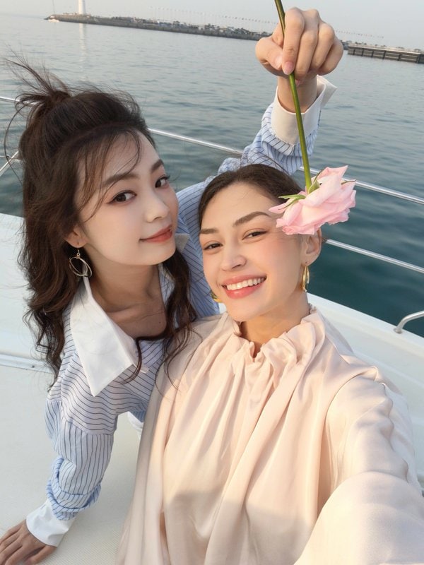OPPO-Reno12-Series-5G-Telephoto-Camera-AI-Portrait-Retouching
