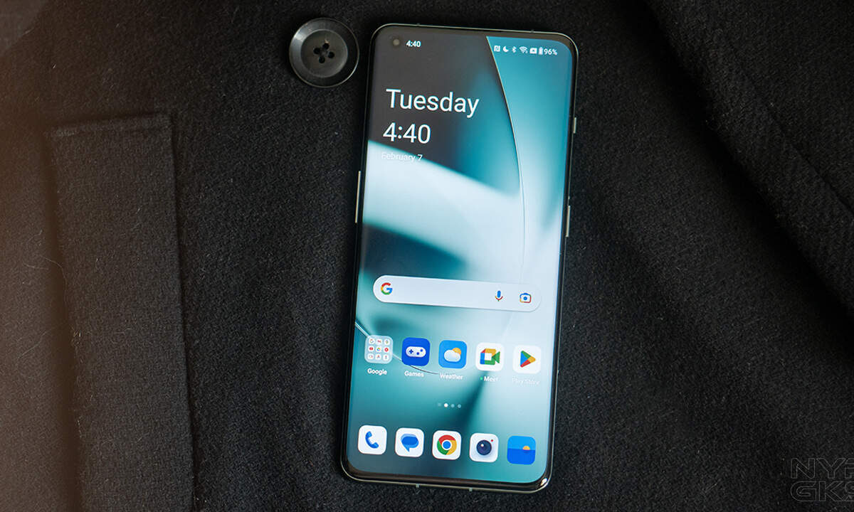 OnePlus-free-display-panel-replacement-select-users