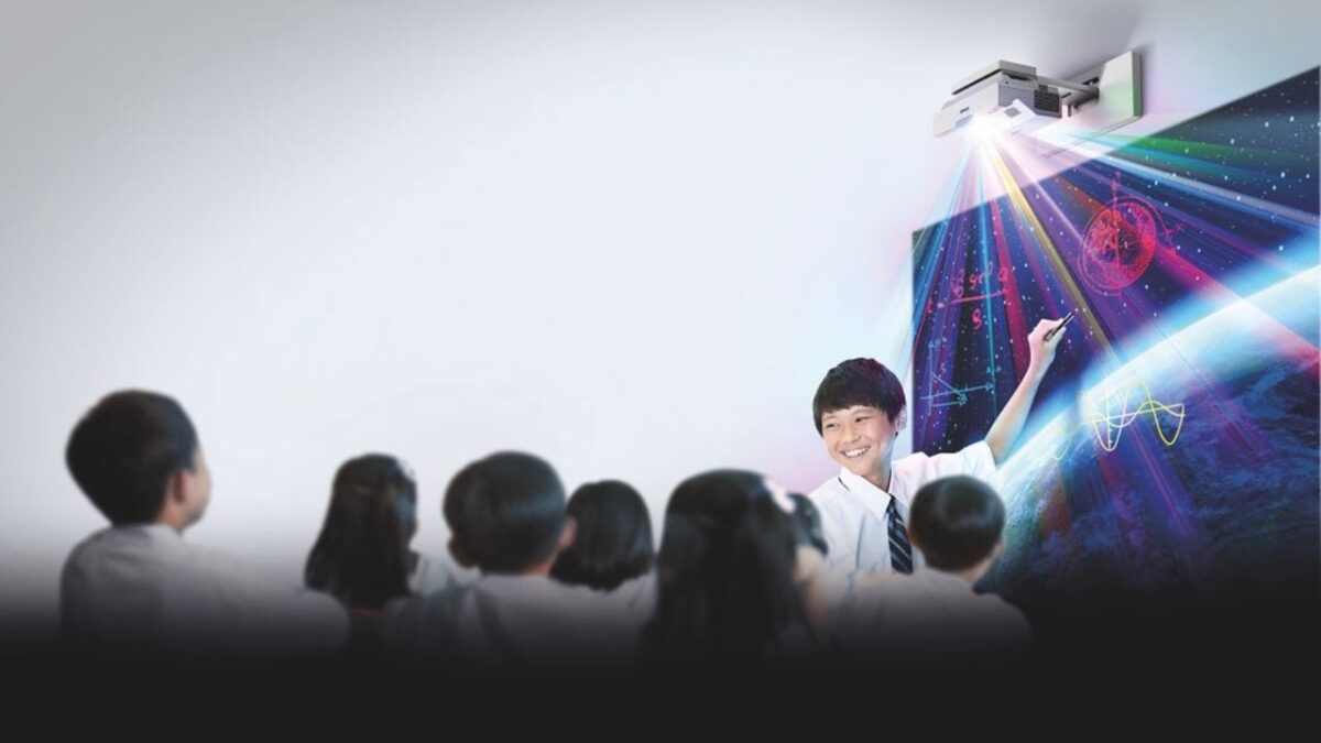 Epson-projectors-printers-enrich-learning