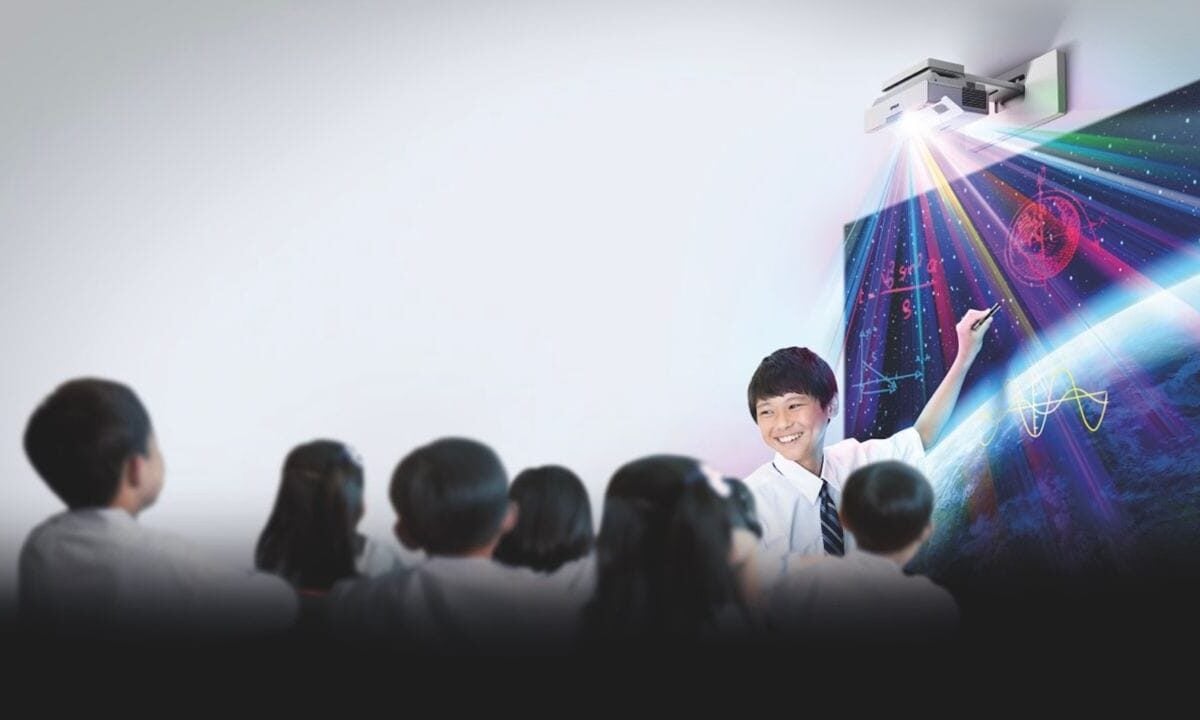 Epson-projectors-printers-enrich-learning