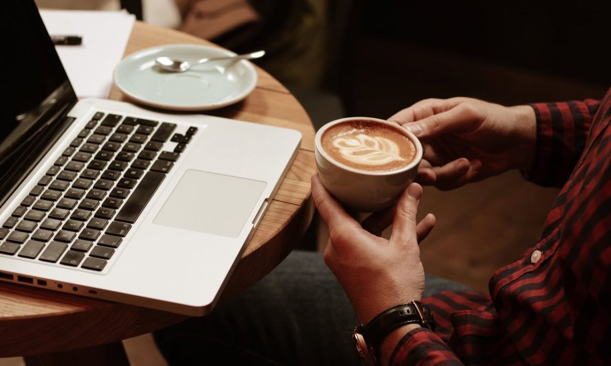 Remote-Work-Coffee-Shop