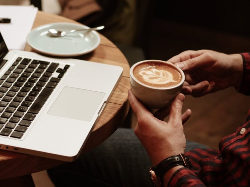 Remote-Work-Coffee-Shop