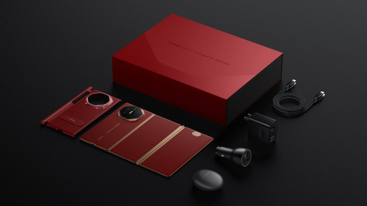 HUAWEI-Mate-XT-Ultimate-Unboxing