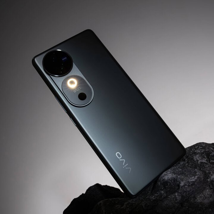 vivo-V40-ZEISS-Multifocal-Portrait-2