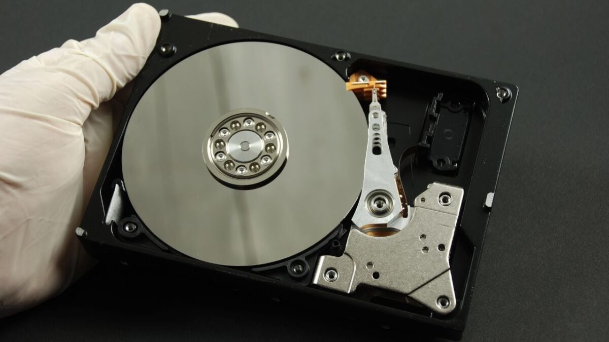 60TB-hard-drives-2028